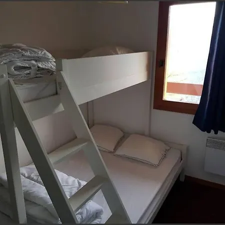 Le Rami, 5 Personnes Au Pied 拉普拉涅